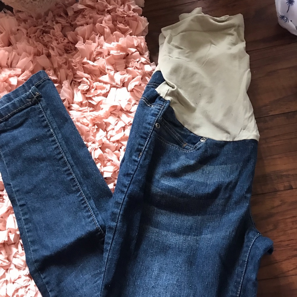 Maternity jeans size small